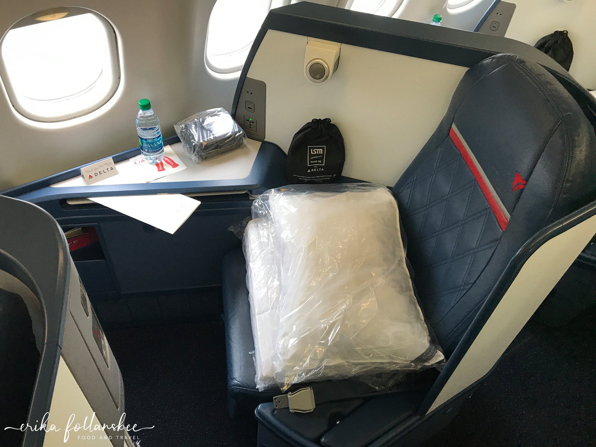 delta one flight BOS-AMS review