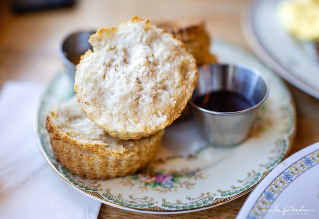 The Jefferson breakfast and lunch restaurant at Independence Inn | Strafford NH Bow Lake Village