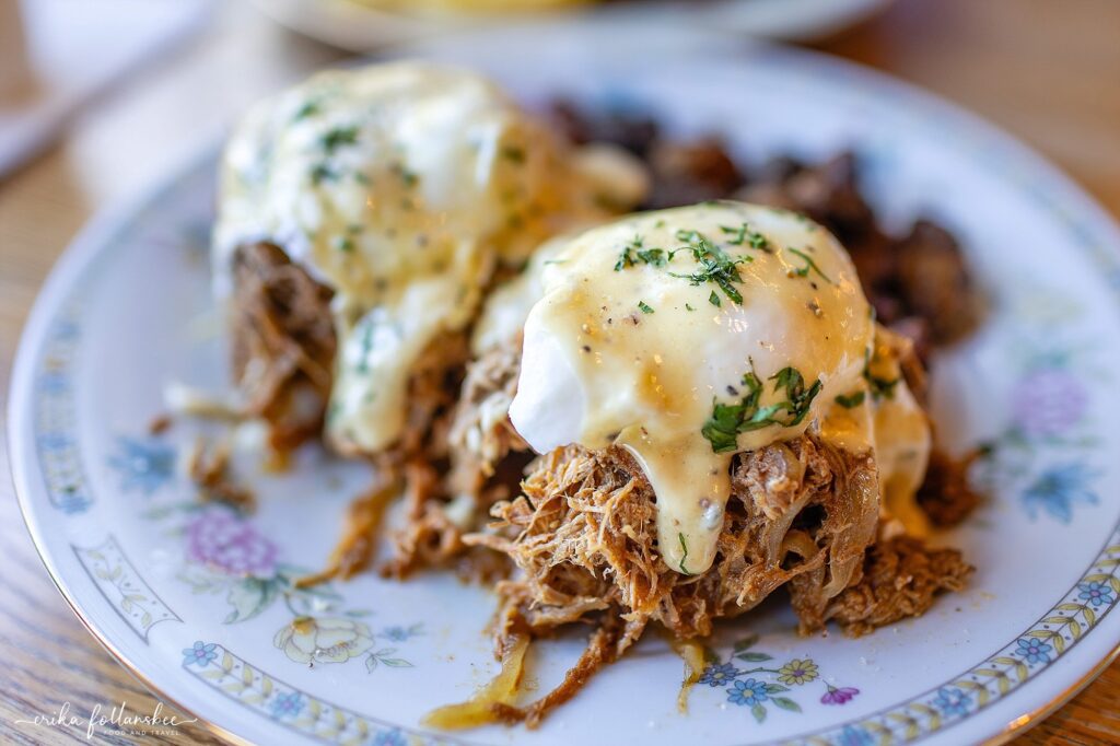 The Jefferson breakfast and lunch restaurant at Independence Inn | Strafford NH Bow Lake Village | Pulled Pork Benedict